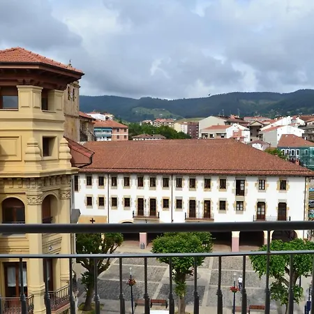 Etxie La Casa Taraska